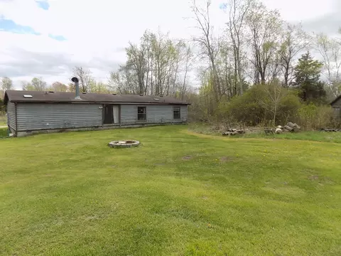 Exterior - 8901 E Ashard, Clare, MI 48617 photo 5 of 11