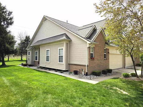 5364 Pine Needle, Grand Blanc, MI 48439