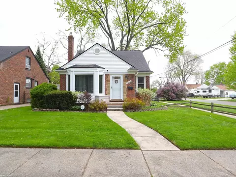 19904 Wakenden, Redford, MI 48240