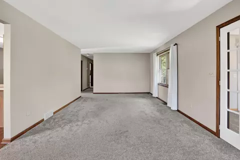 Living - 385 S Orr, Hemlock, MI 48626 photo 3 of 8