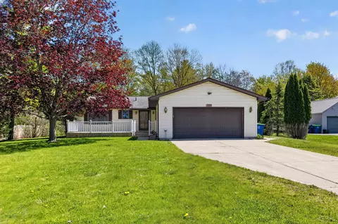 Exterior - 385 S Orr, Hemlock, MI 48626 photo 2 of 7