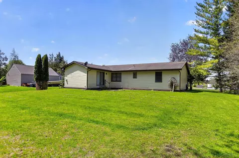 Exterior - 385 S Orr, Hemlock, MI 48626 photo 3 of 7