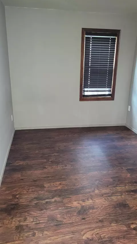 Bedroom - 514 Hampton, Owosso, MI 48867 photo 2 of 4