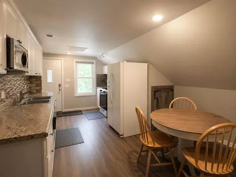 Kitchen - 514 Hampton, Owosso, MI 48867 photo 4 of 4