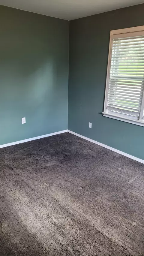 Bedroom - 514 Hampton, Owosso, MI 48867 photo 1 of 4