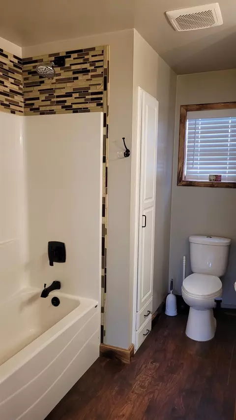 Bath - 514 Hampton, Owosso, MI 48867 photo 2 of 3
