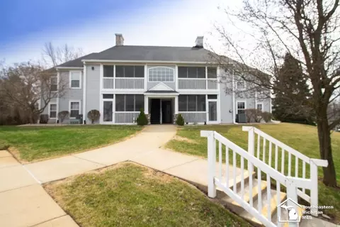 795 W Barrington, Jackson, MI 49203