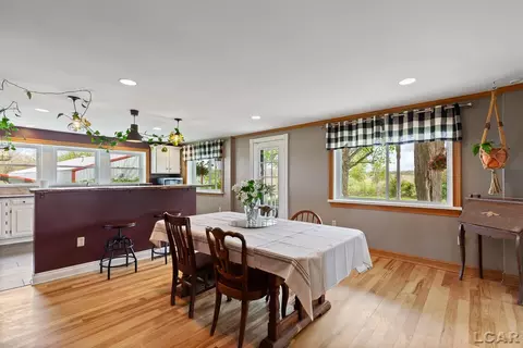 Dining - 1908 E Us-12, Clinton, MI 49236 photo 1 of 4