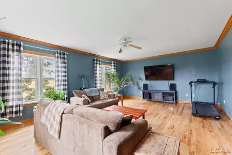 Living - 1908 E Us-12, Clinton, MI 49236 photo 4 of 5