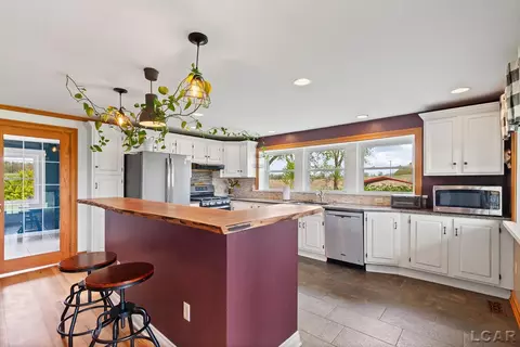 Kitchen - 1908 E Us-12, Clinton, MI 49236 photo 1 of 8