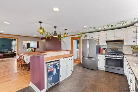 Kitchen - 1908 E Us-12, Clinton, MI 49236 photo 8 of 8