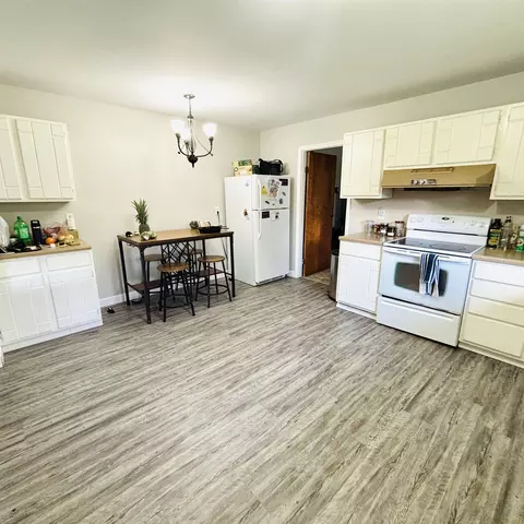 Kitchen - 735 Brown, Standish, MI 48658 photo 2 of 3