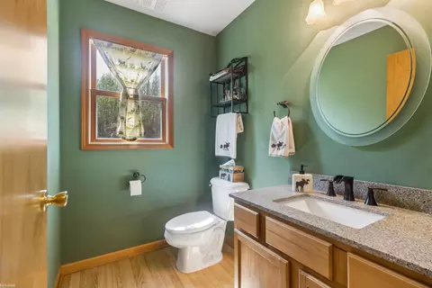 Bath - 6527 Genaw, Algonac, MI 48001 photo 1 of 3