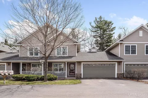 1310 Northbay, Marquette, MI 49855