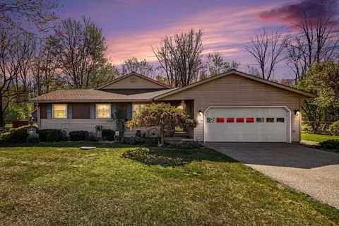 1720 N Huron, Pinconning, MI 48650