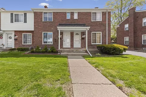 23322 Edsel Frd, Saint Clair Shores, MI 48080