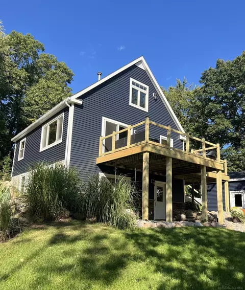 10406 Pollard, Haslett, MI 48840
