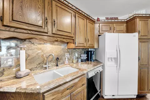 Kitchen - 523 Lathrop, Algonac, MI 48001 photo 10 of 11