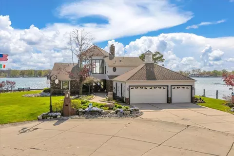 Exterior - 523 Lathrop, Algonac, MI 48001 photo 10 of 15