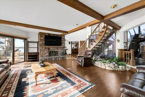 Living - 523 Lathrop, Algonac, MI 48001 photo 1 of 8