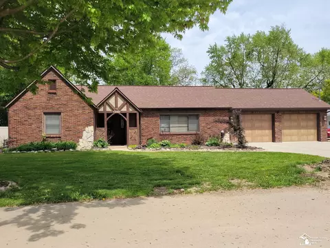 5940 Elmwood, Monroe, MI 48161