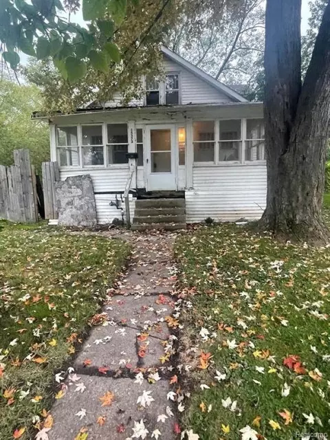 15373 Lamphere, Detroit, MI 48223