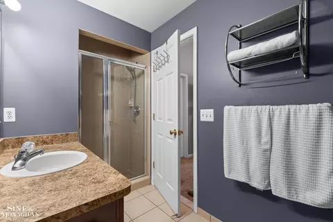 Bath - 20773 Kenmare, Macomb, MI 48044 photo 4 of 5