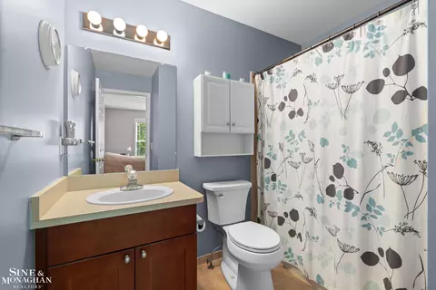 Bath - 20773 Kenmare, Macomb, MI 48044 photo 3 of 5