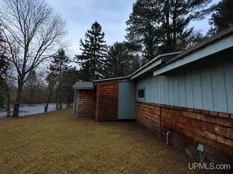 5256 Juniper, Republic, MI 49879