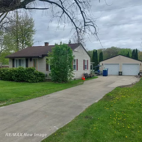 256 Victor, Saginaw, MI 48609
