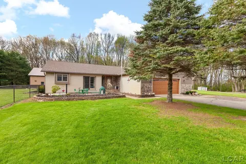 7400 Dalt, Jackson, MI 49201