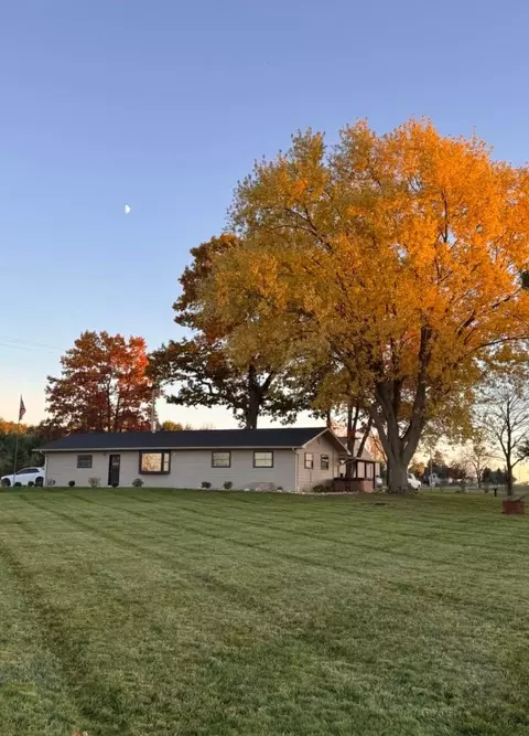 11717 N Whiteville, Farwell, MI 48622