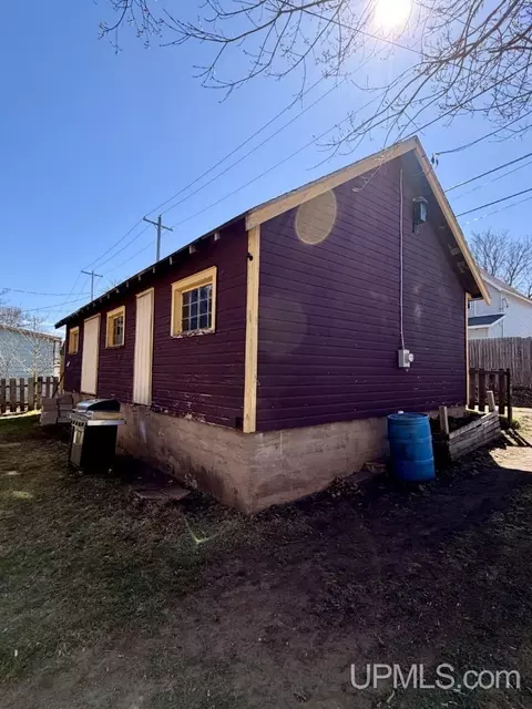 Exterior - 309311 Maple, Ishpeming, MI 49849 photo 3 of 3