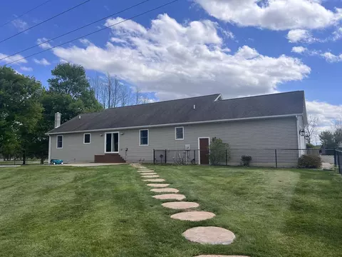 Exterior - 775 E Beard, Perry, MI 48872 photo 4 of 15