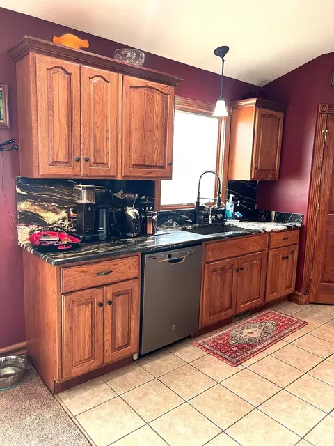 Kitchen - 775 E Beard, Perry, MI 48872 photo 3 of 10