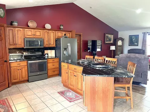 Kitchen - 775 E Beard, Perry, MI 48872 photo 5 of 10