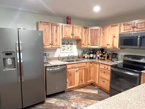 Kitchen - 775 E Beard, Perry, MI 48872 photo 8 of 10