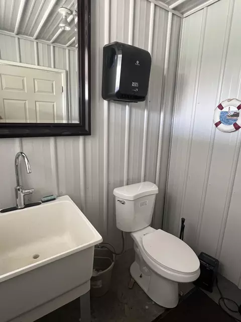 Bath - 775 E Beard, Perry, MI 48872 photo 5 of 6