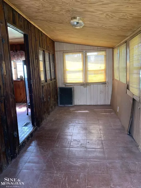 Exterior - 3103 10th, Monroe, MI 48162 photo 5 of 6