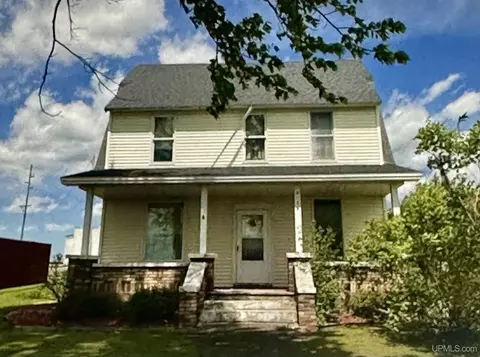 4106 County 416 20th, Gladstone, MI 49837