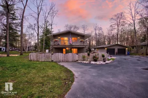 3596 E Jane, Midland, MI 48642