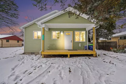 220 S Sherman, Bay City, MI 48708