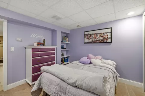 Bedroom - 22465 Bluewater, Macomb, MI 48044 photo 6 of 6