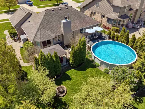 View/Area - 22465 Bluewater, Macomb, MI 48044 photo 5 of 12