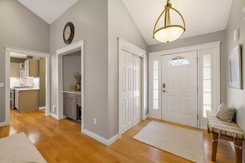 Entry Way - 22465 Bluewater, Macomb, MI 48044 photo 2 of 6