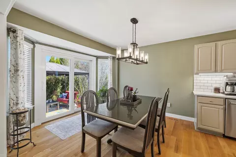 Dining - 22465 Bluewater, Macomb, MI 48044 photo 3 of 3