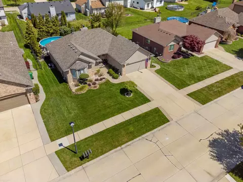 View/Area - 22465 Bluewater, Macomb, MI 48044 photo 8 of 12
