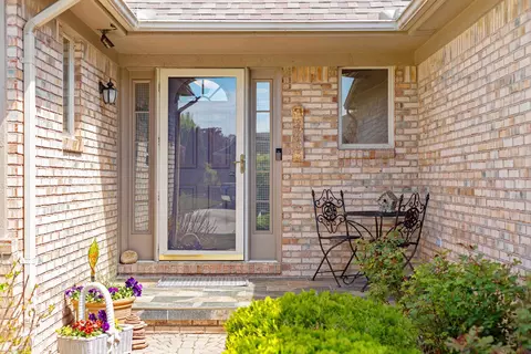 Entry Way - 22465 Bluewater, Macomb, MI 48044 photo 1 of 6