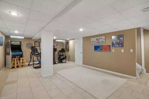 Entry Way - 22465 Bluewater, Macomb, MI 48044 photo 5 of 6