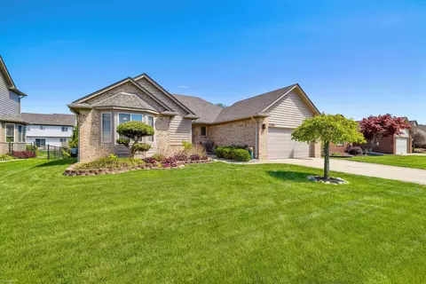 22465 Bluewater, Macomb, MI 48044